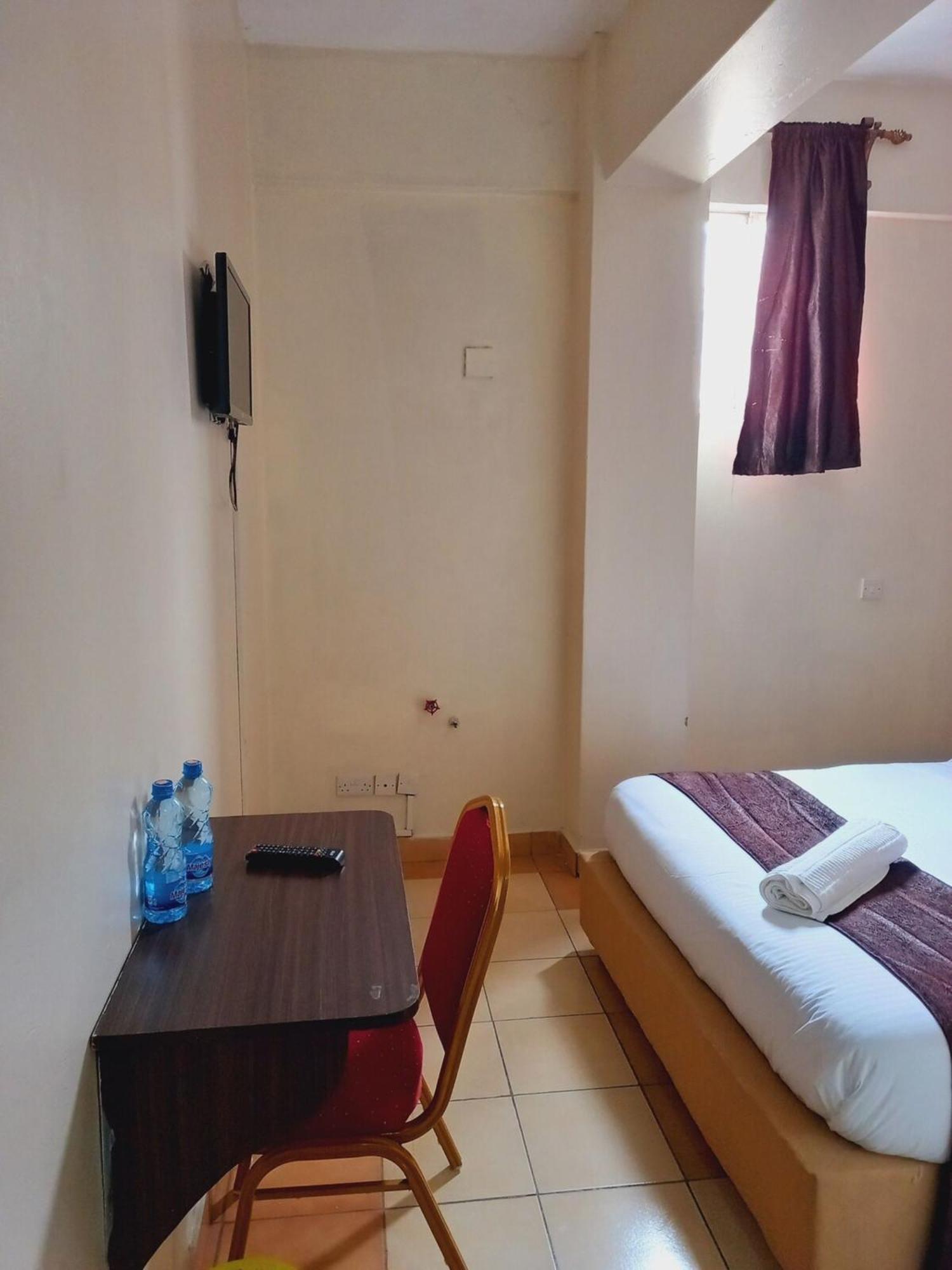 Fahari Bliss Hotel Nairobi Exterior foto